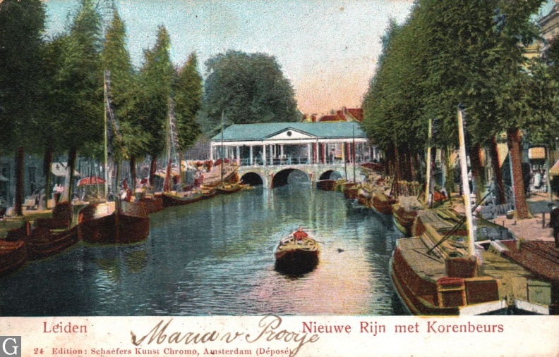 Leiden Nieuwe Rijn met Korenbeurs